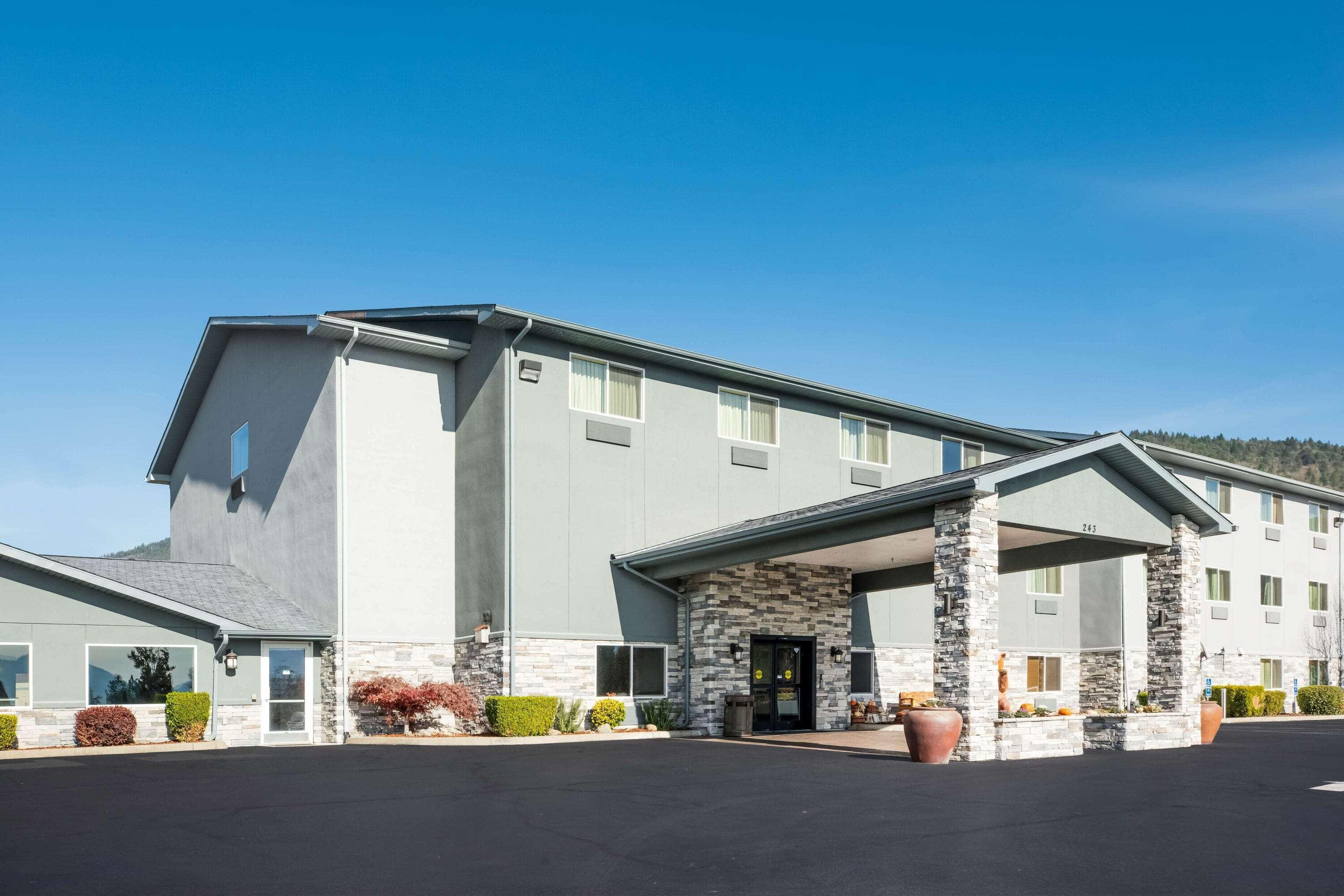 La Quinta By Wyndham Grants Pass Hotel Exterior foto