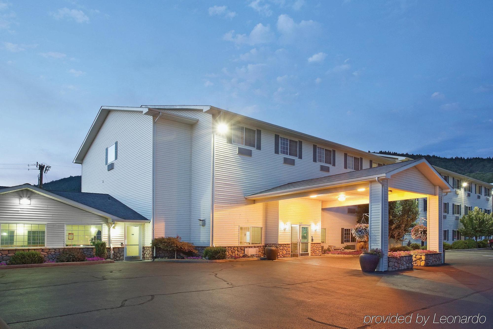 La Quinta By Wyndham Grants Pass Hotel Exterior foto